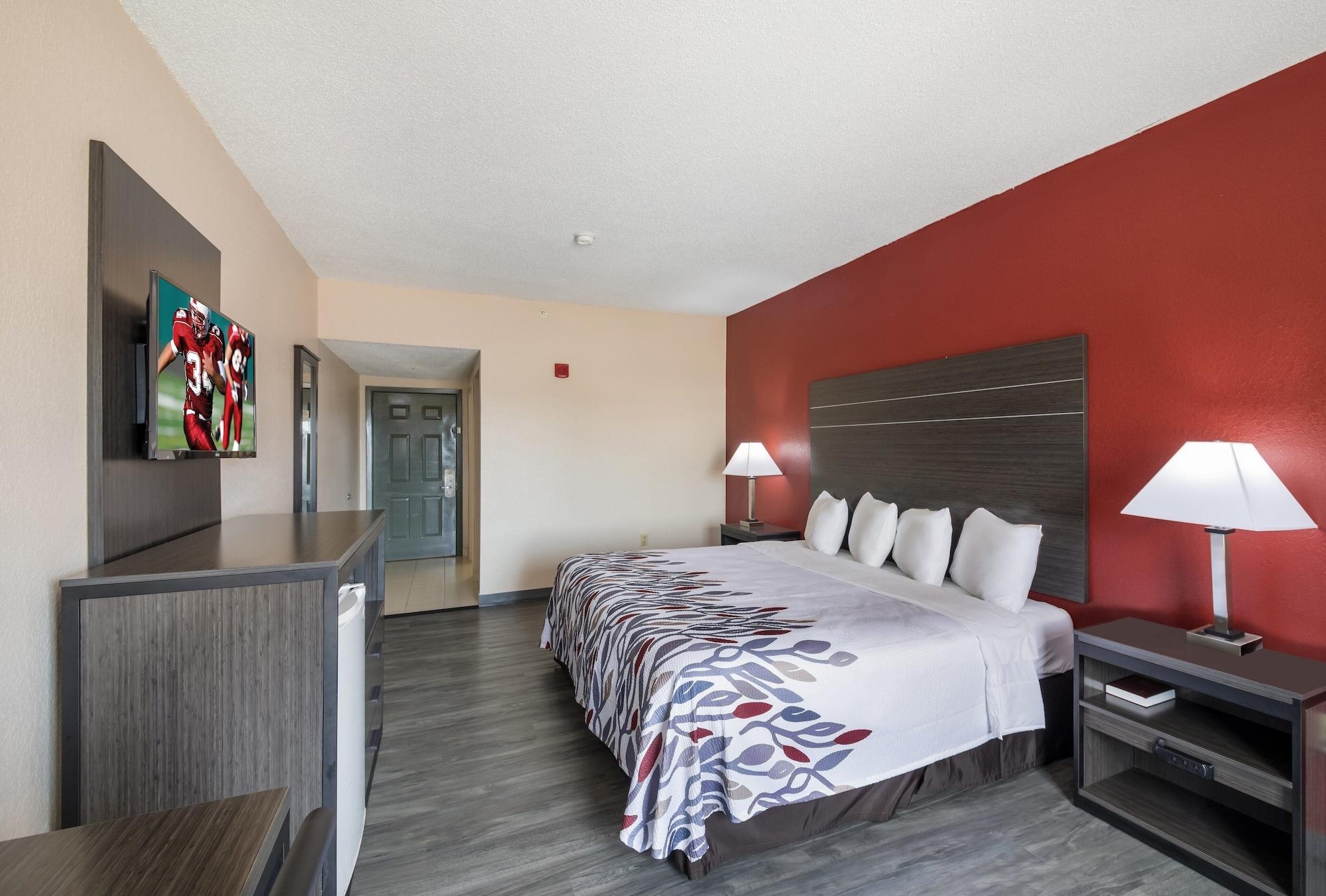 Red Roof Inn & Suites Austin East - Manor Dış mekan fotoğraf