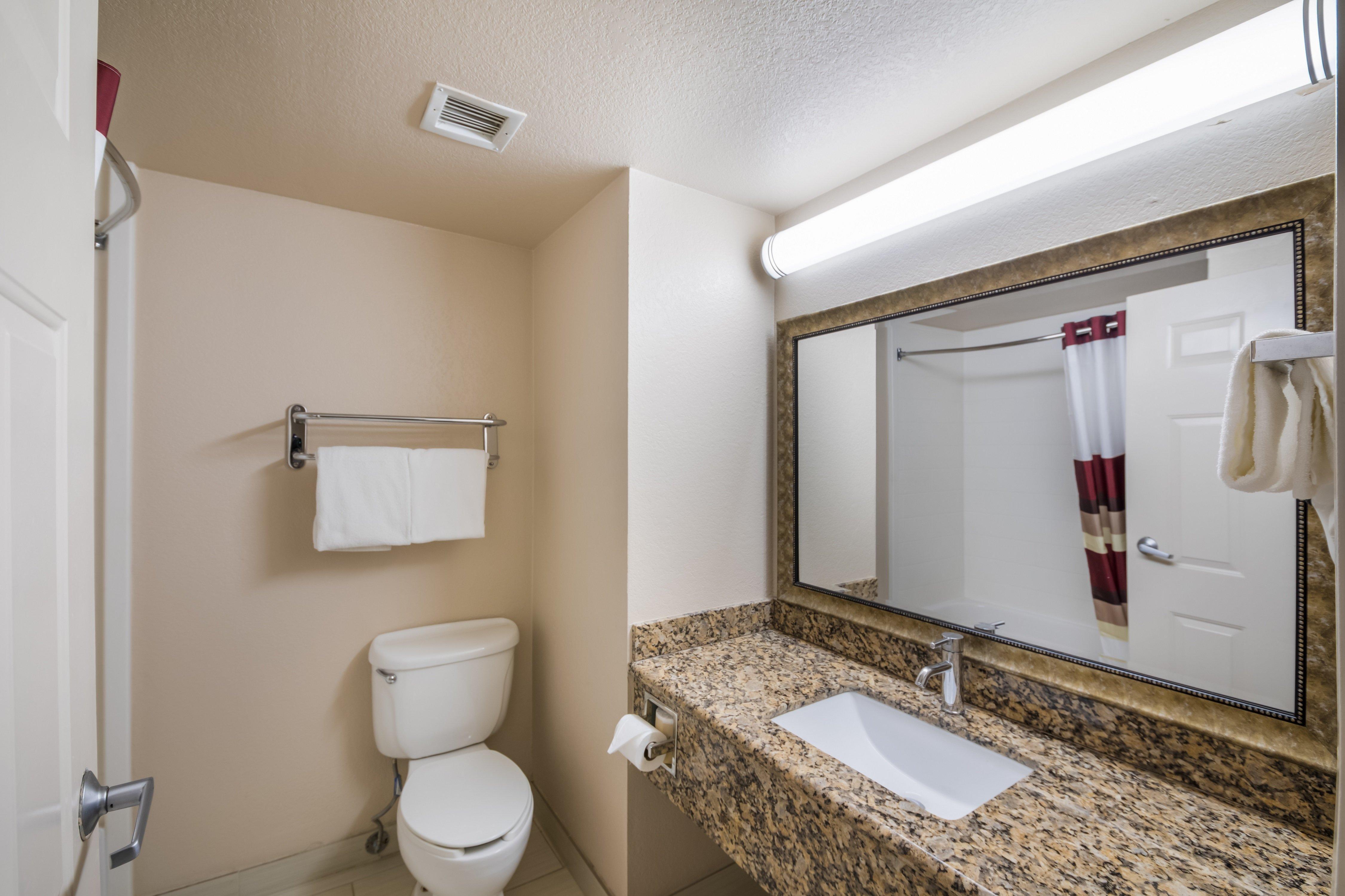 Red Roof Inn & Suites Austin East - Manor Dış mekan fotoğraf