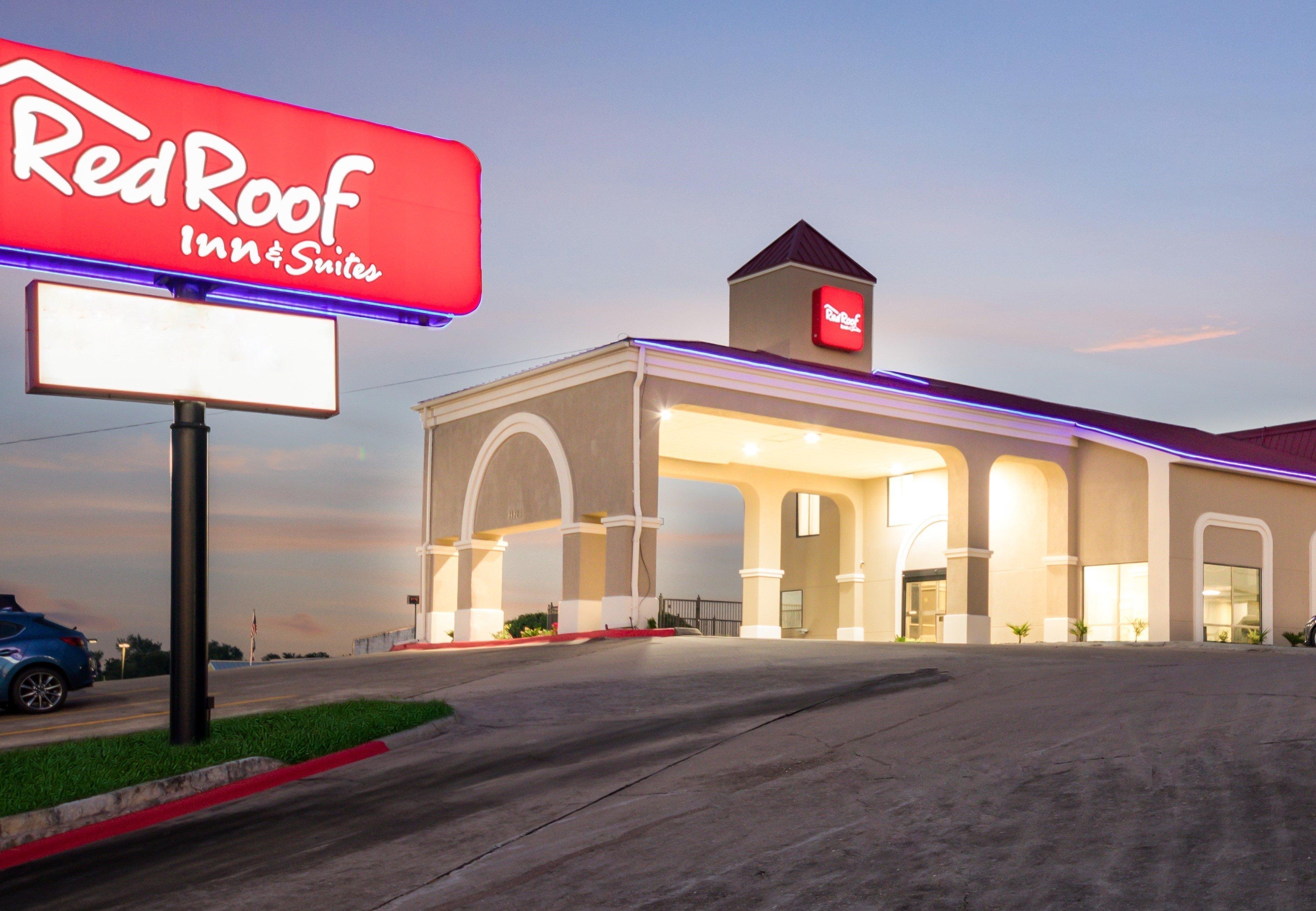 Red Roof Inn & Suites Austin East - Manor Dış mekan fotoğraf