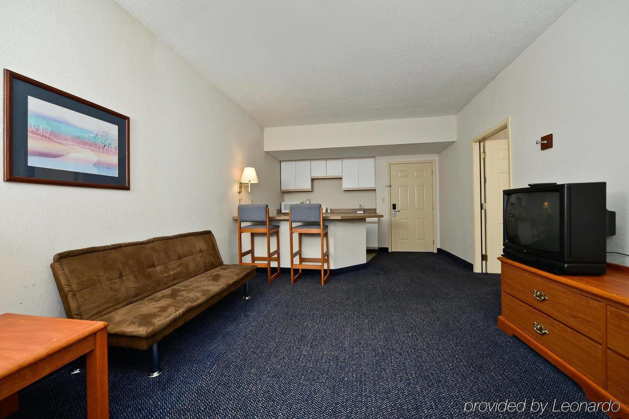 Red Roof Inn & Suites Austin East - Manor Oda fotoğraf