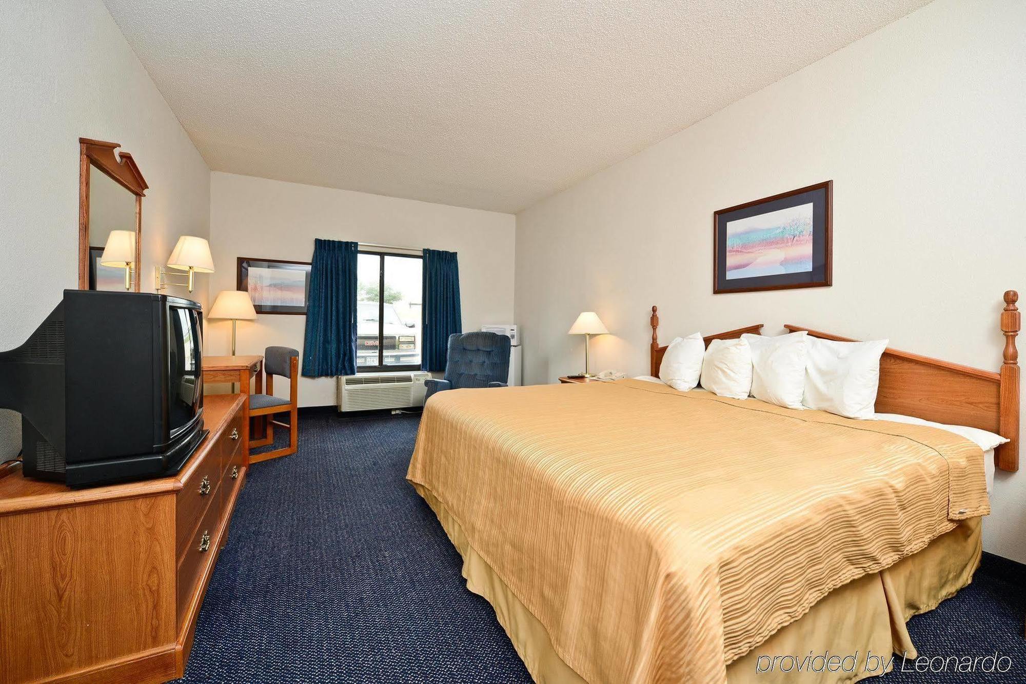 Red Roof Inn & Suites Austin East - Manor Oda fotoğraf