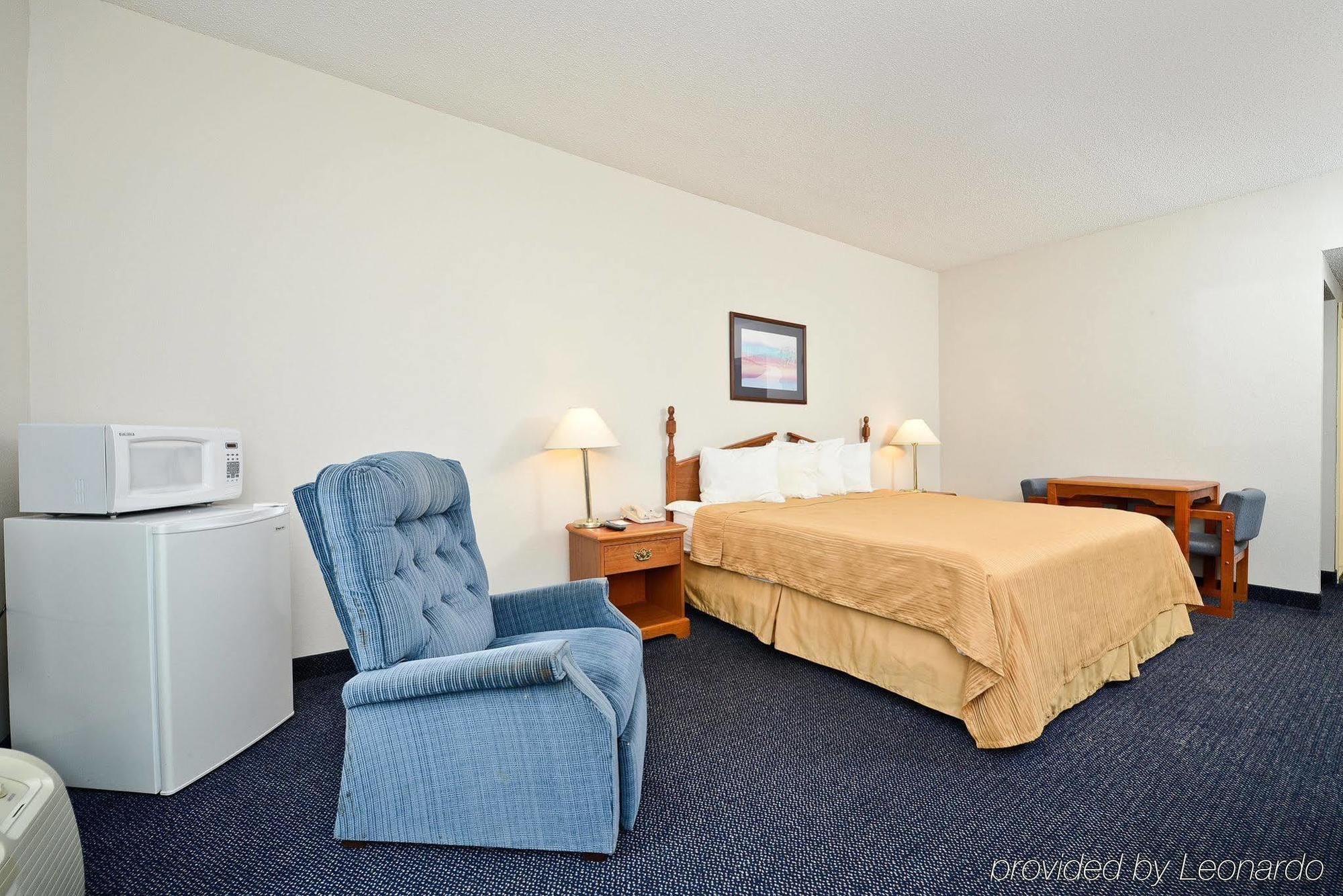 Red Roof Inn & Suites Austin East - Manor Oda fotoğraf