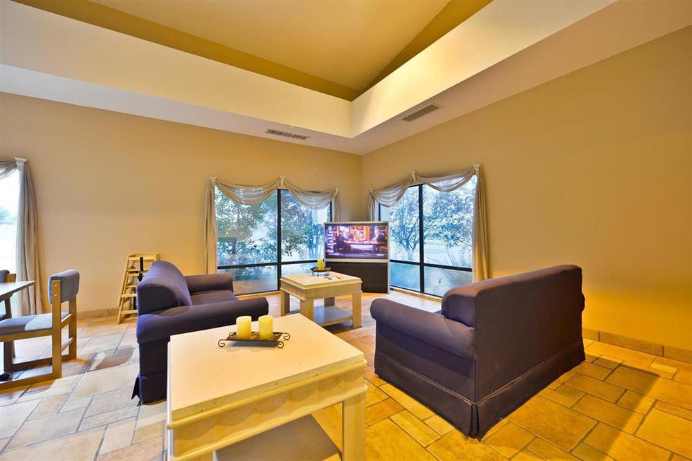 Red Roof Inn & Suites Austin East - Manor Oda fotoğraf